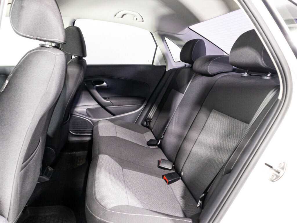 Купить Volkswagen Polo с пробегом. Фото: #9