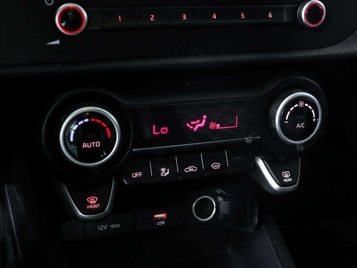 Купить Kia Rio с пробегом. Фото: #14