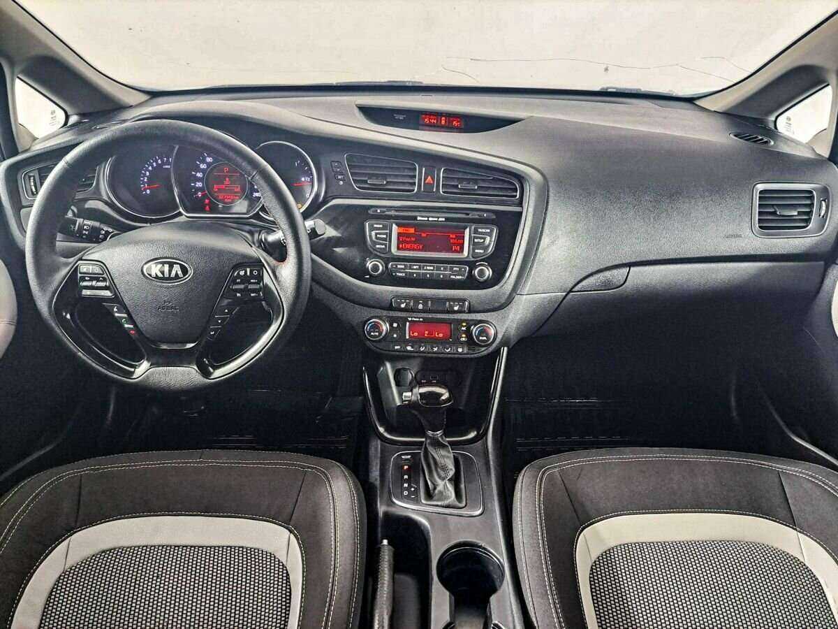 Купить Kia Ceed с пробегом. Фото: #7