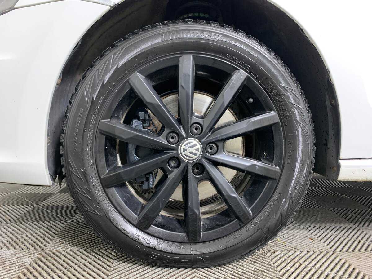 Купить Volkswagen Polo с пробегом. Фото: #8