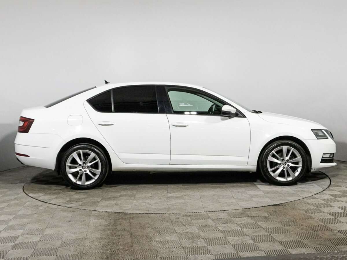 Купить Skoda Octavia с пробегом. Фото: #3