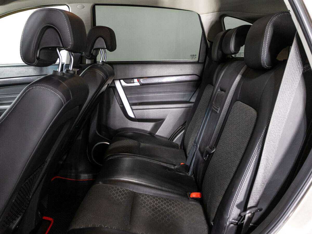 Купить Chevrolet Captiva с пробегом. Фото: #7