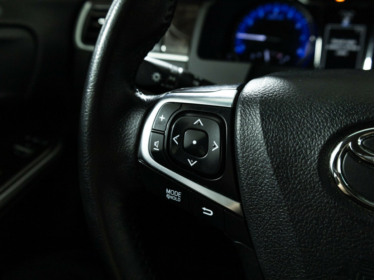 Купить Toyota Camry с пробегом. Фото: #17