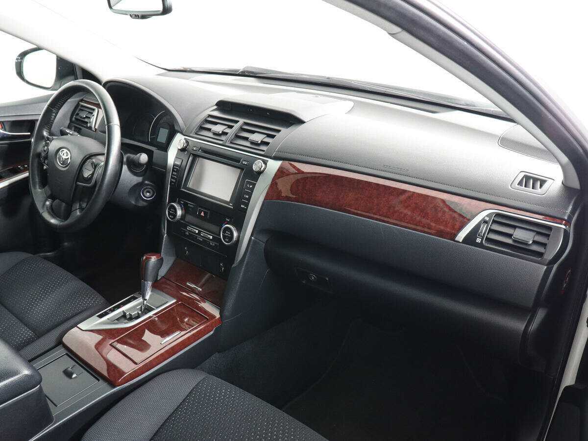 Купить Toyota Camry с пробегом. Фото: #9