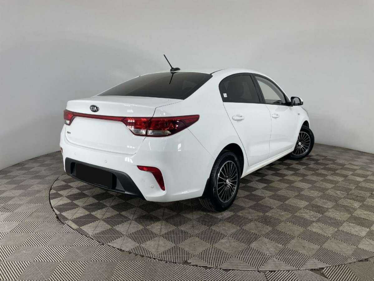 Купить Kia Rio с пробегом. Фото: #5