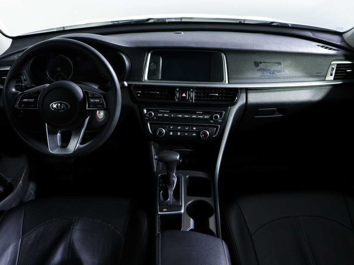 Купить Kia Optima с пробегом. Фото: #9