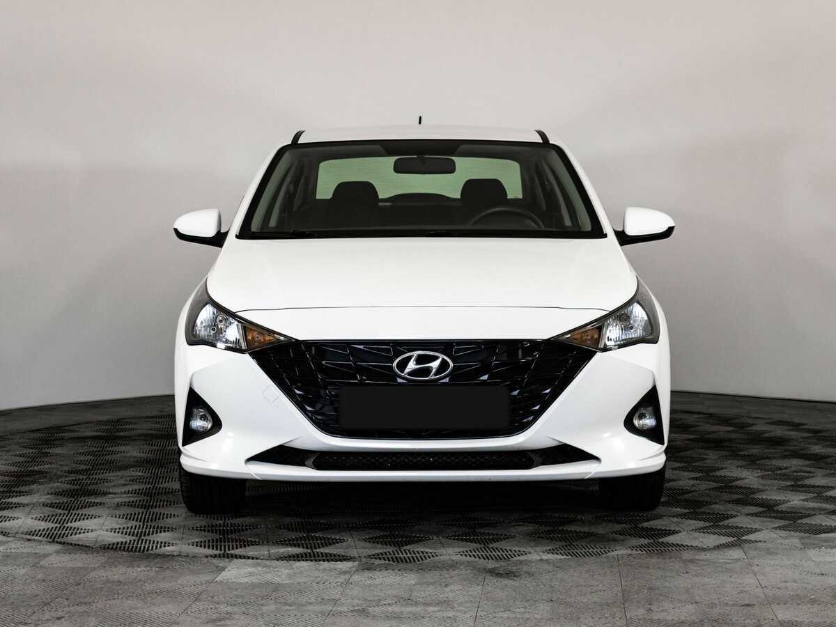 Купить Hyundai Solaris с пробегом. Фото: #1