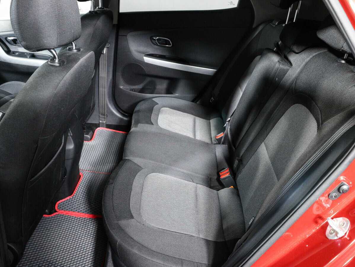 Купить Kia Ceed с пробегом. Фото: #9
