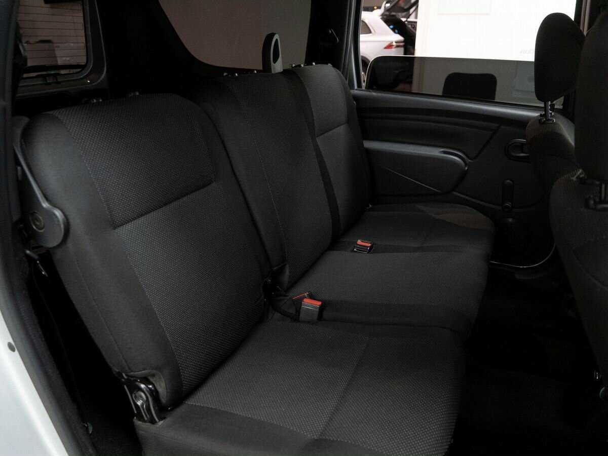 Купить Lada (ВАЗ) Largus с пробегом. Фото: #8