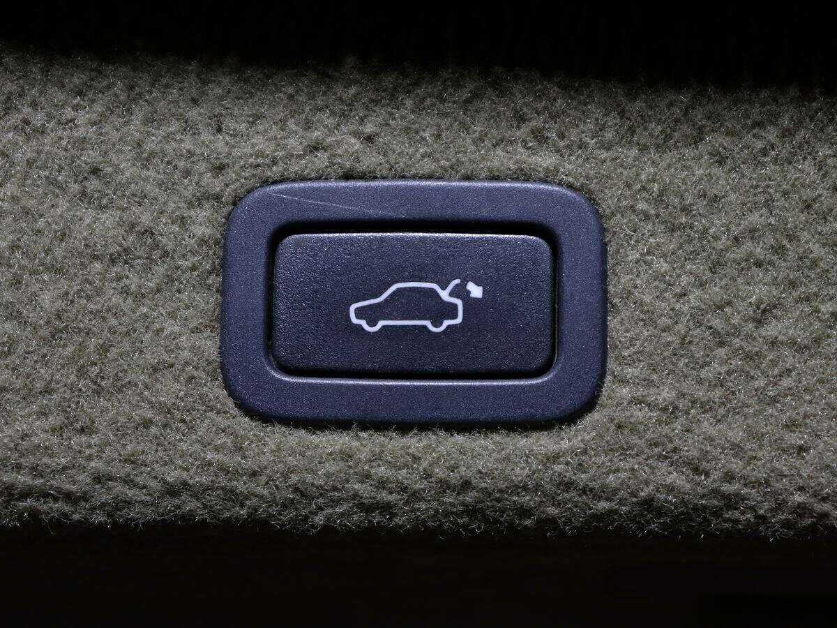 Купить Volvo XC70 с пробегом. Фото: #14