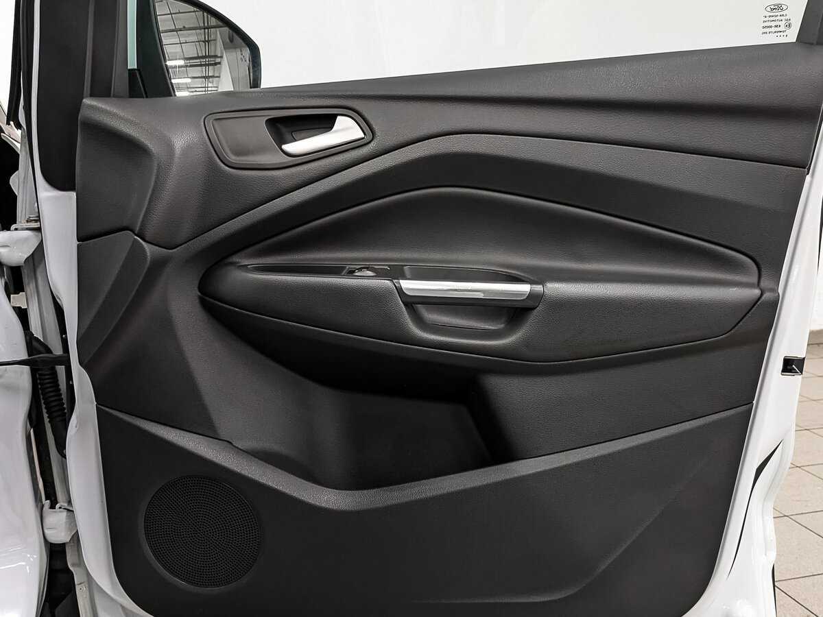 Купить Ford Kuga с пробегом. Фото: #20