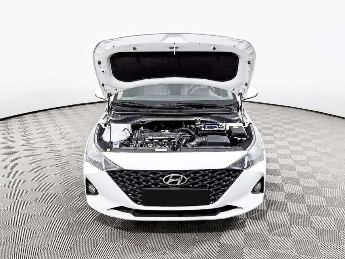 Купить Hyundai Solaris с пробегом. Фото: #8