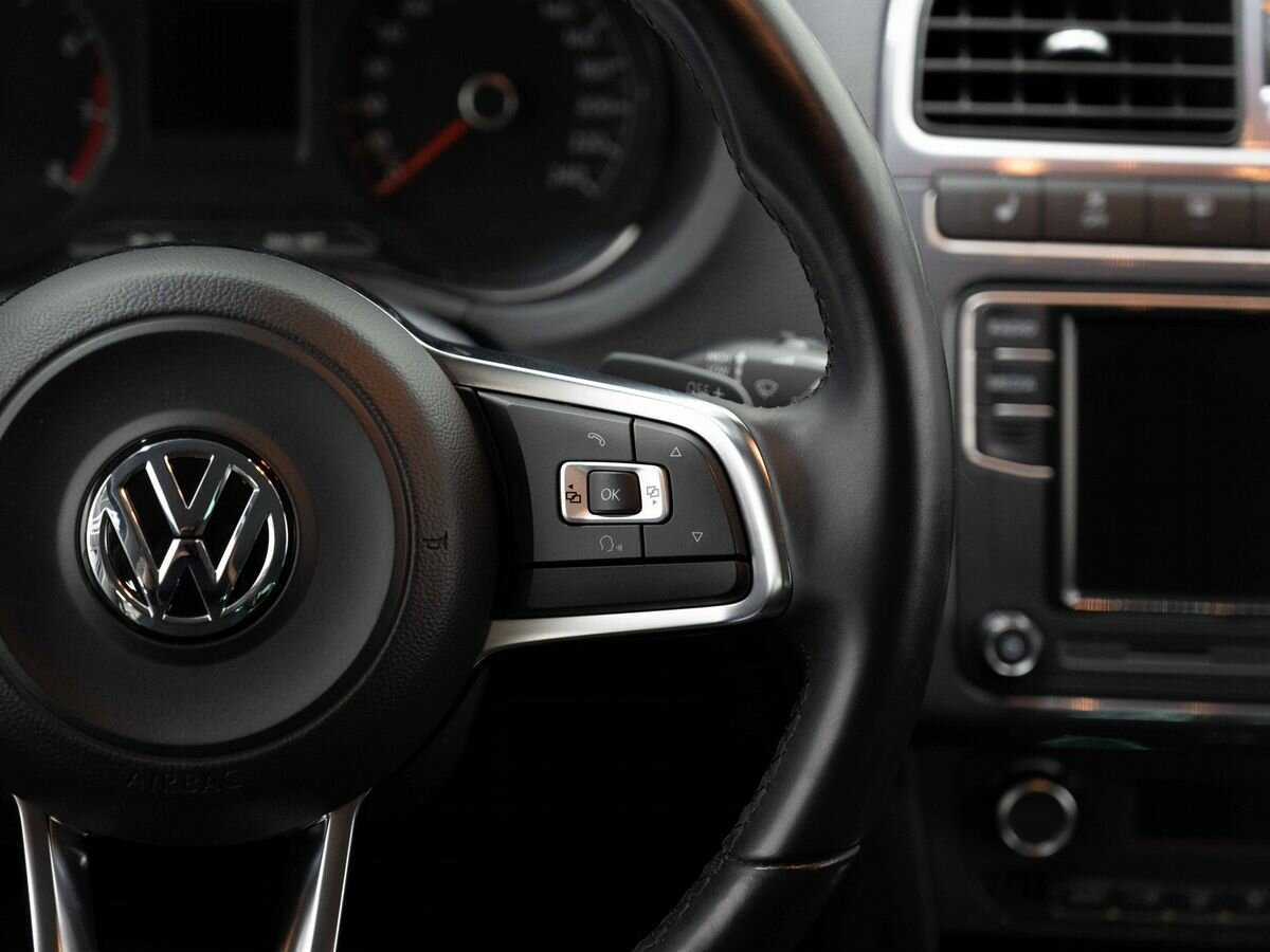 Купить Volkswagen Polo с пробегом. Фото: #15