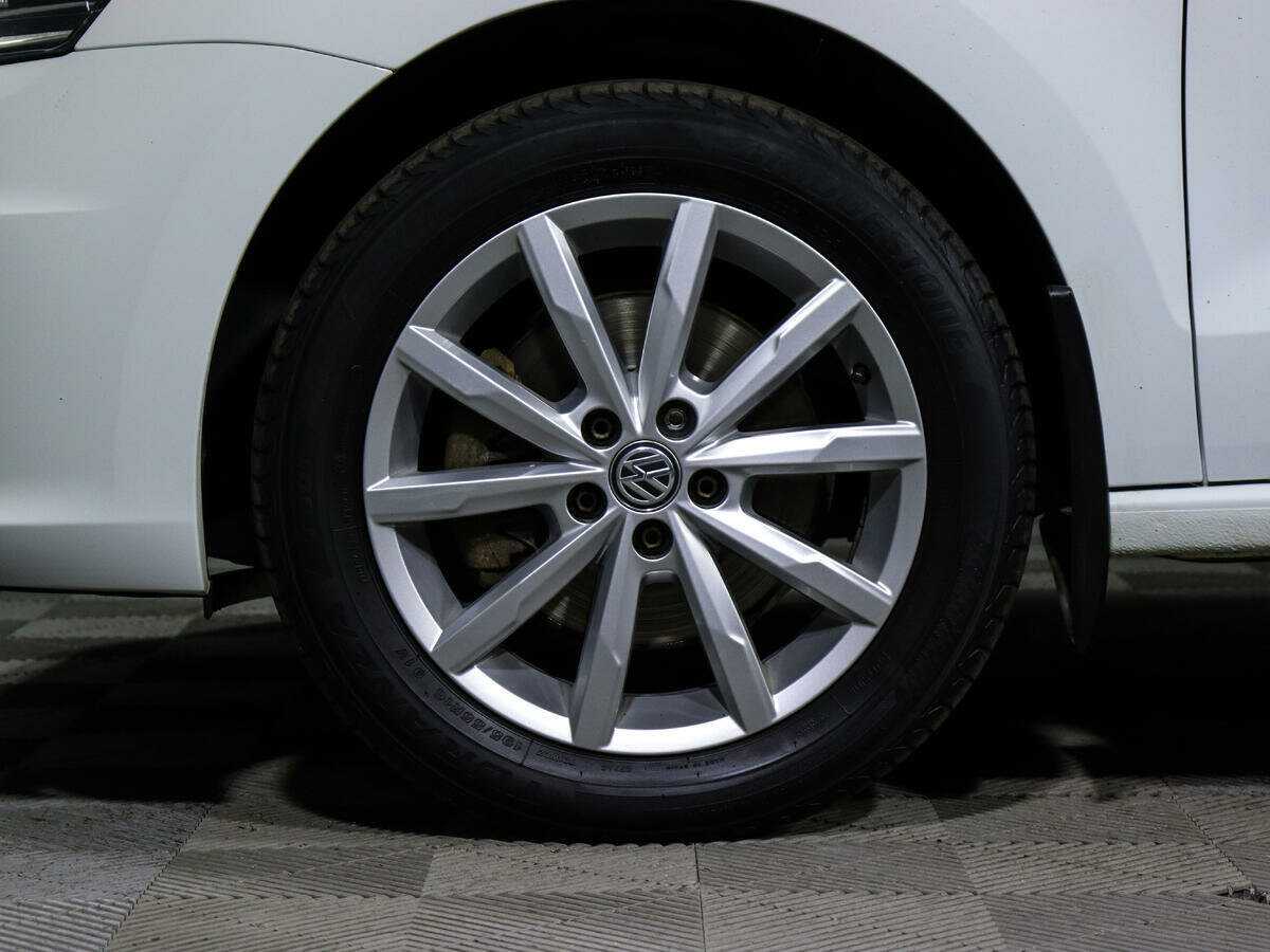 Купить Volkswagen Polo с пробегом. Фото: #12