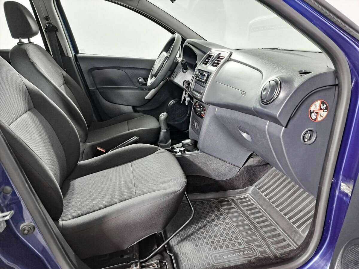 Купить Renault Sandero с пробегом. Фото: #8