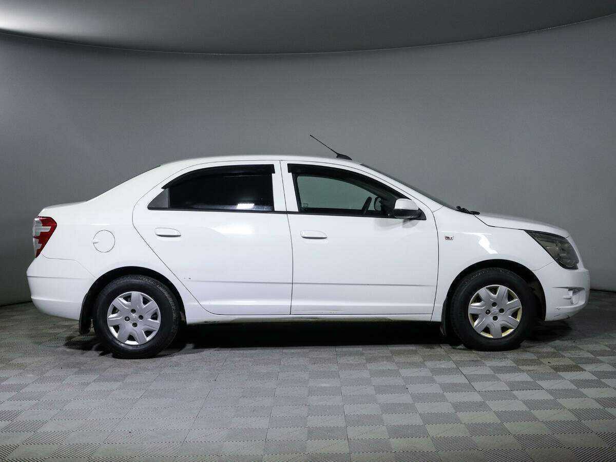Купить Chevrolet Cobalt с пробегом. Фото: #2