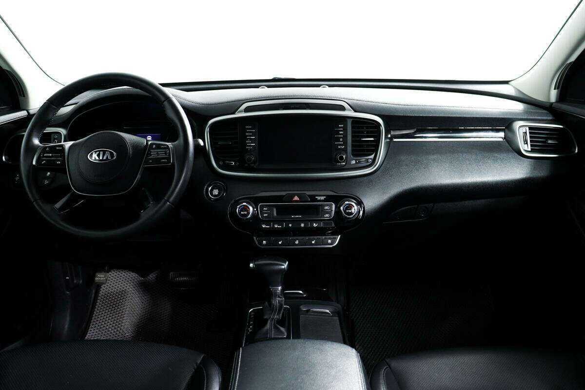 Купить Kia Sorento с пробегом. Фото: #10