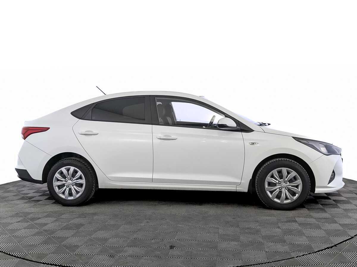 Купить Hyundai Solaris с пробегом. Фото: #3