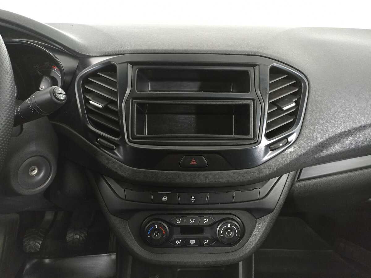 Купить Lada (ВАЗ) Vesta с пробегом. Фото: #13