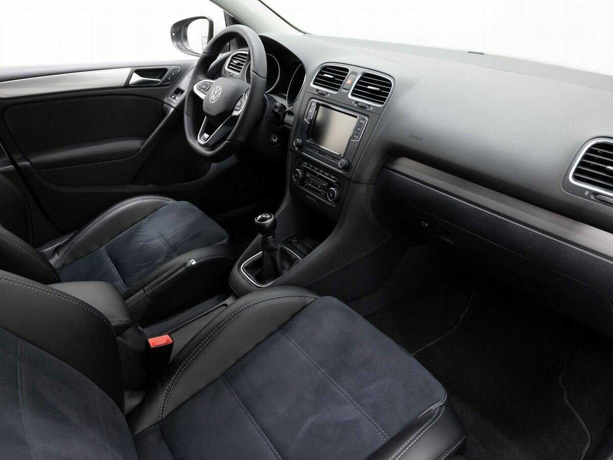 Купить Volkswagen Golf с пробегом. Фото: #10