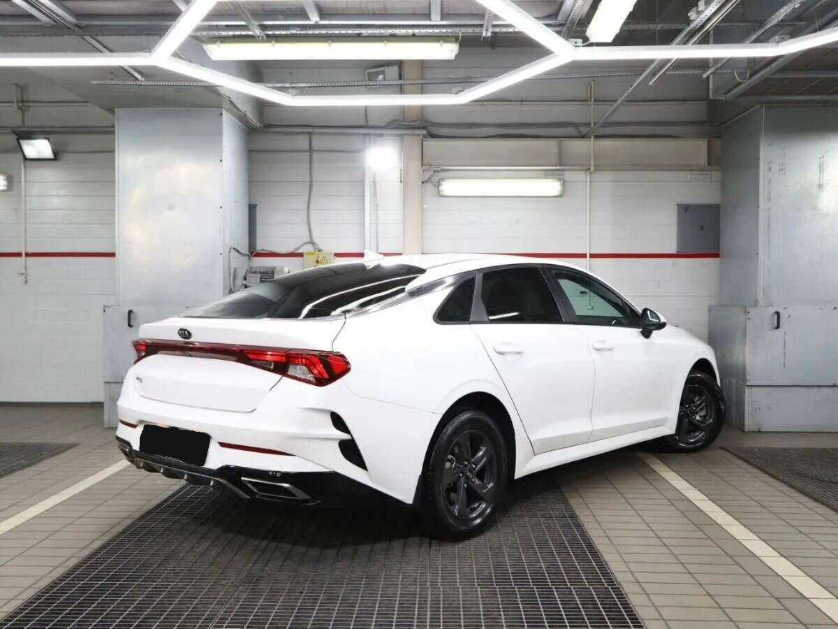Купить Kia K5 с пробегом. Фото: #1