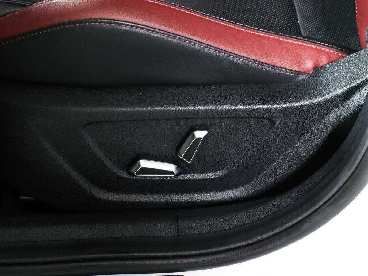 Купить Geely Coolray с пробегом. Фото: #17