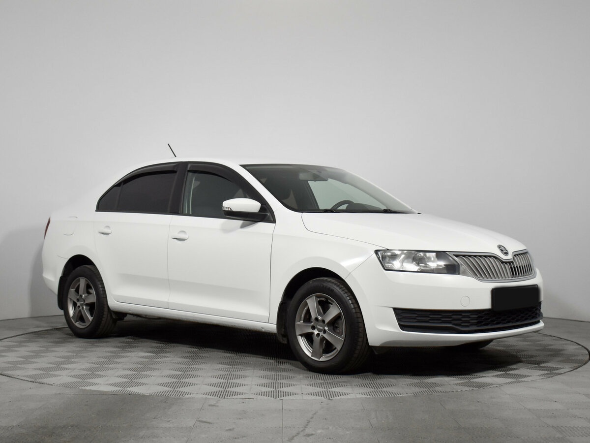 Купить Skoda Rapid с пробегом. Фото: #2