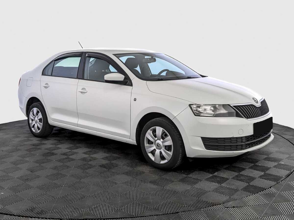 Купить Skoda Rapid с пробегом. Фото: #2