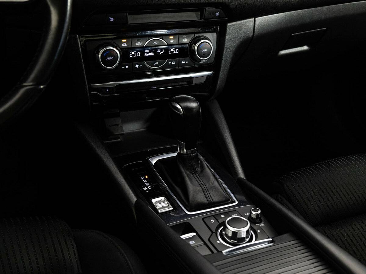 Купить Mazda 6 с пробегом. Фото: #9