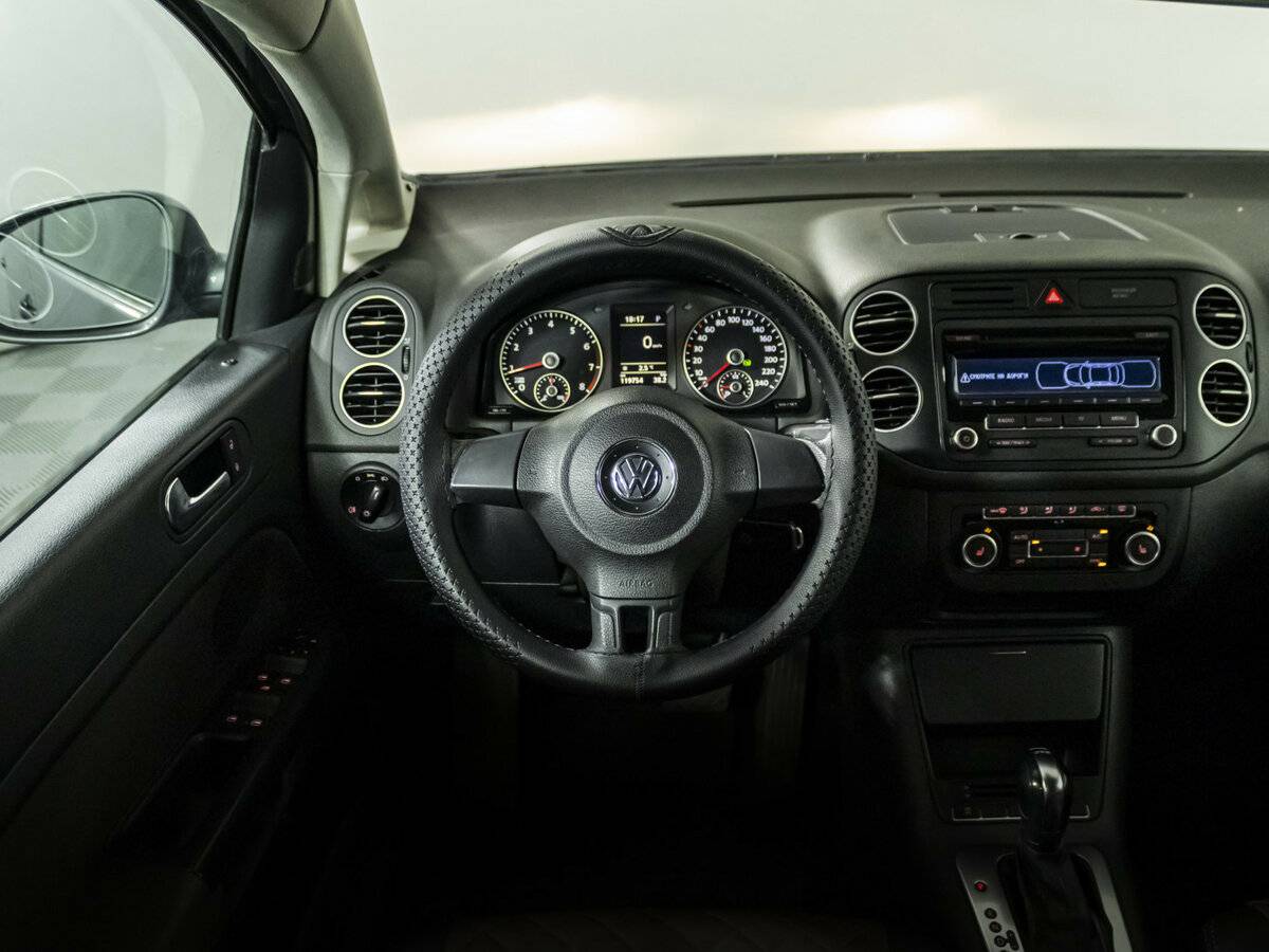 Купить Volkswagen Golf Plus с пробегом. Фото: #8