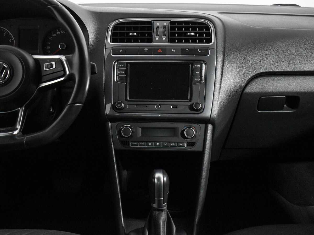 Купить Volkswagen Polo с пробегом. Фото: #12