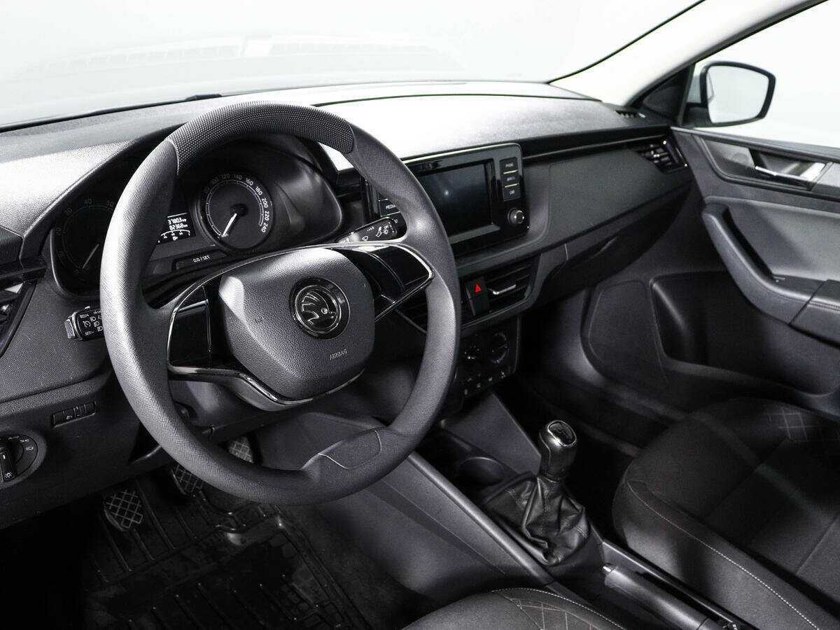Купить Skoda Rapid с пробегом. Фото: #13