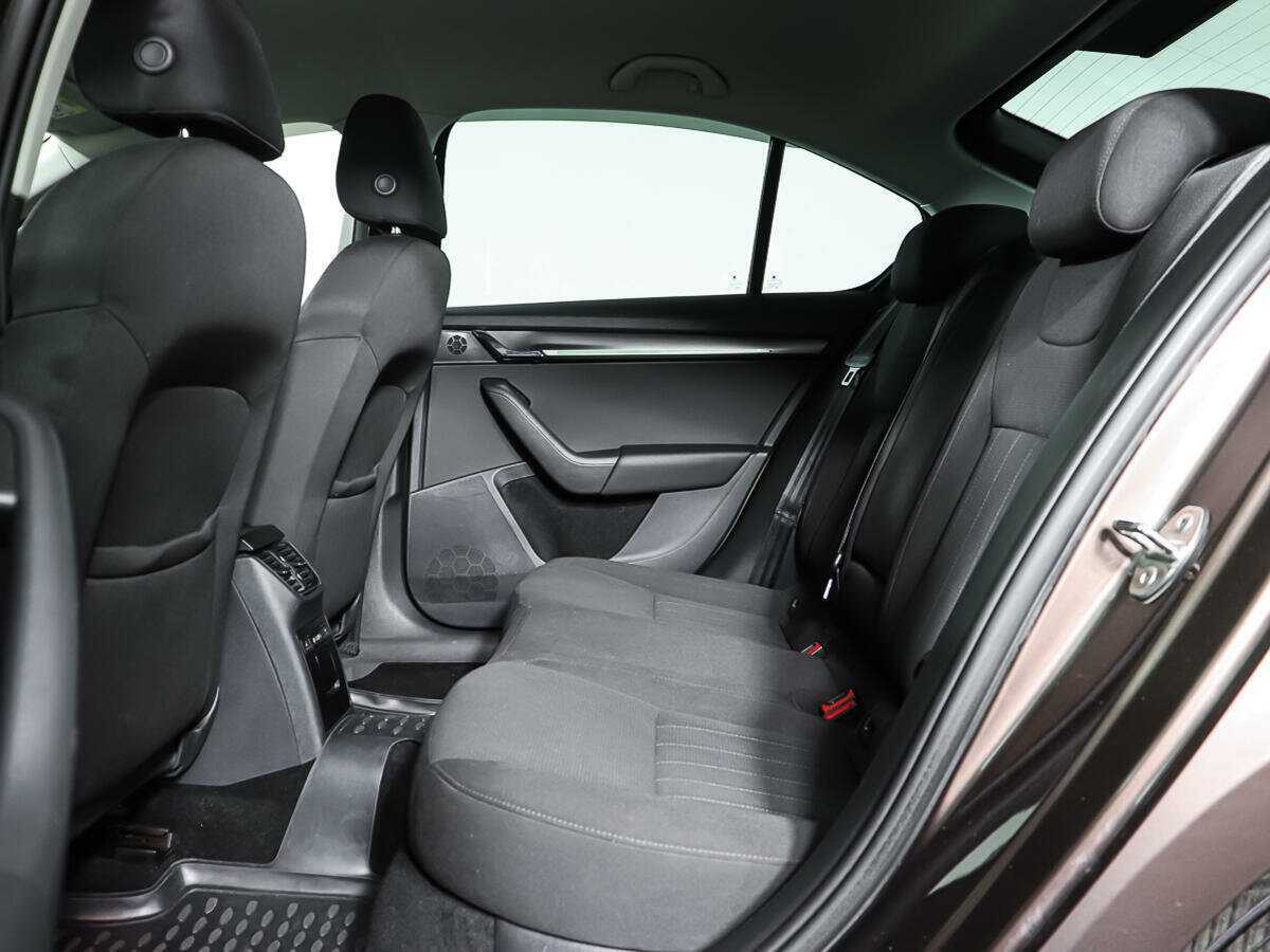 Купить Skoda Octavia с пробегом. Фото: #9