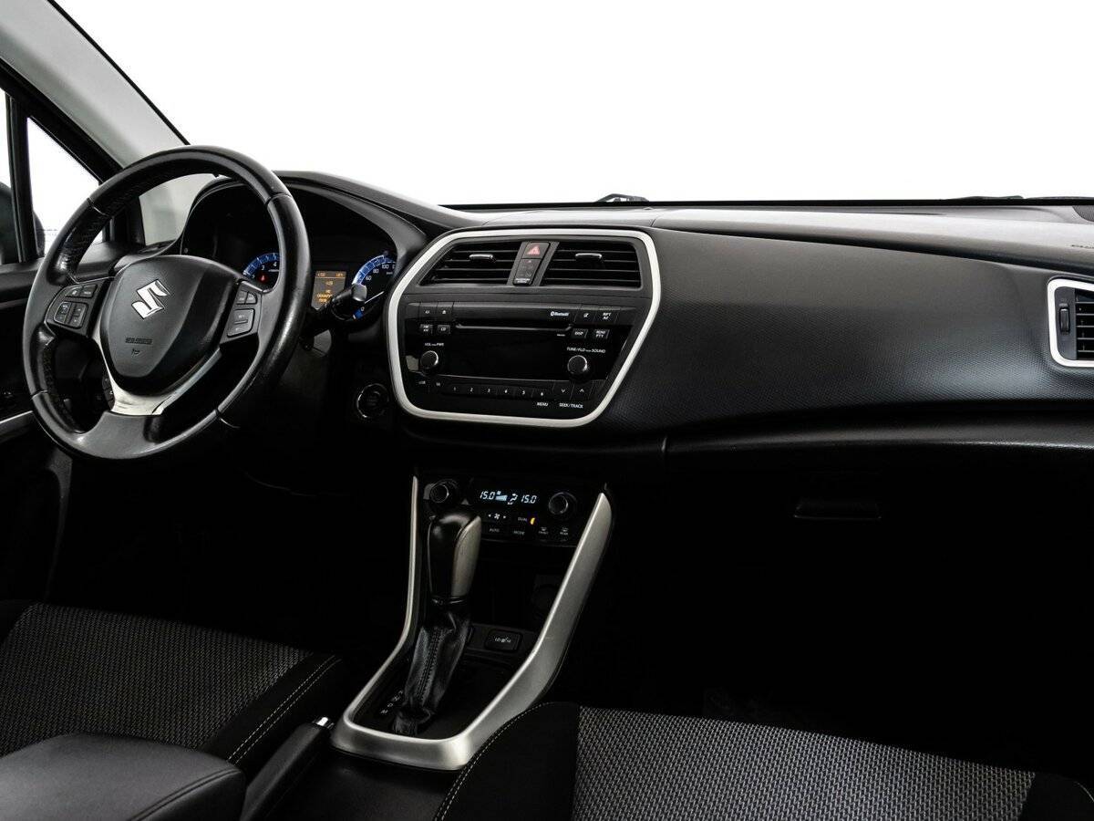 Купить Suzuki SX4 с пробегом. Фото: #8