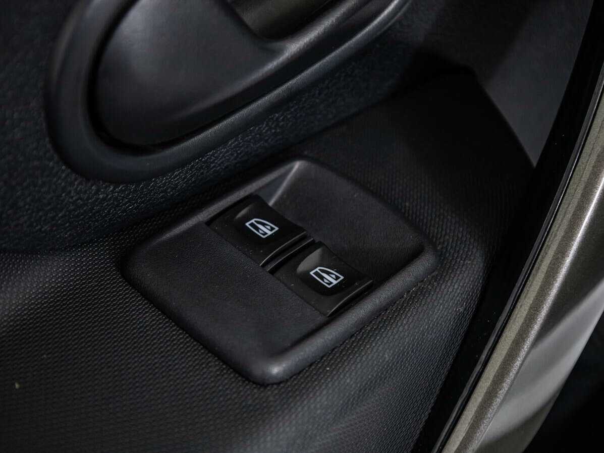 Купить Renault Logan с пробегом. Фото: #13