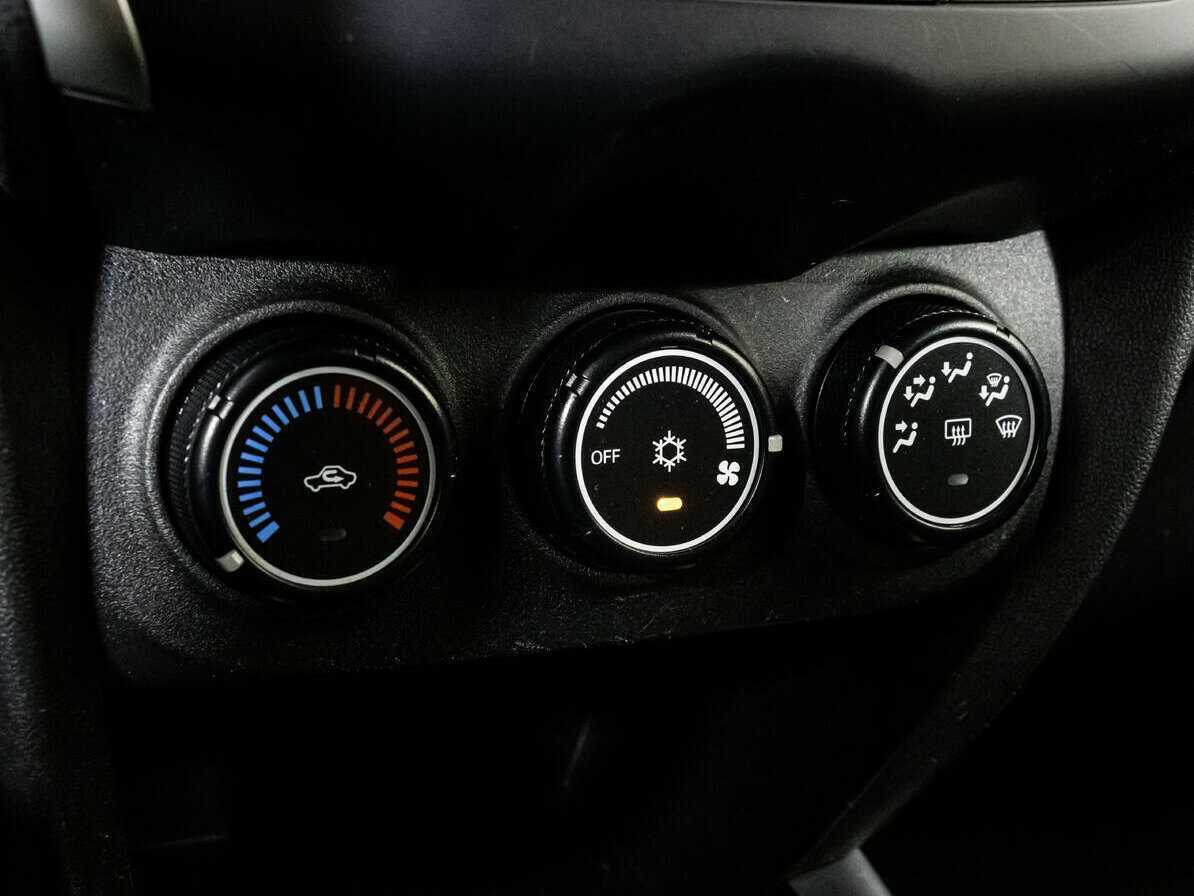 Купить Mitsubishi ASX с пробегом. Фото: #12