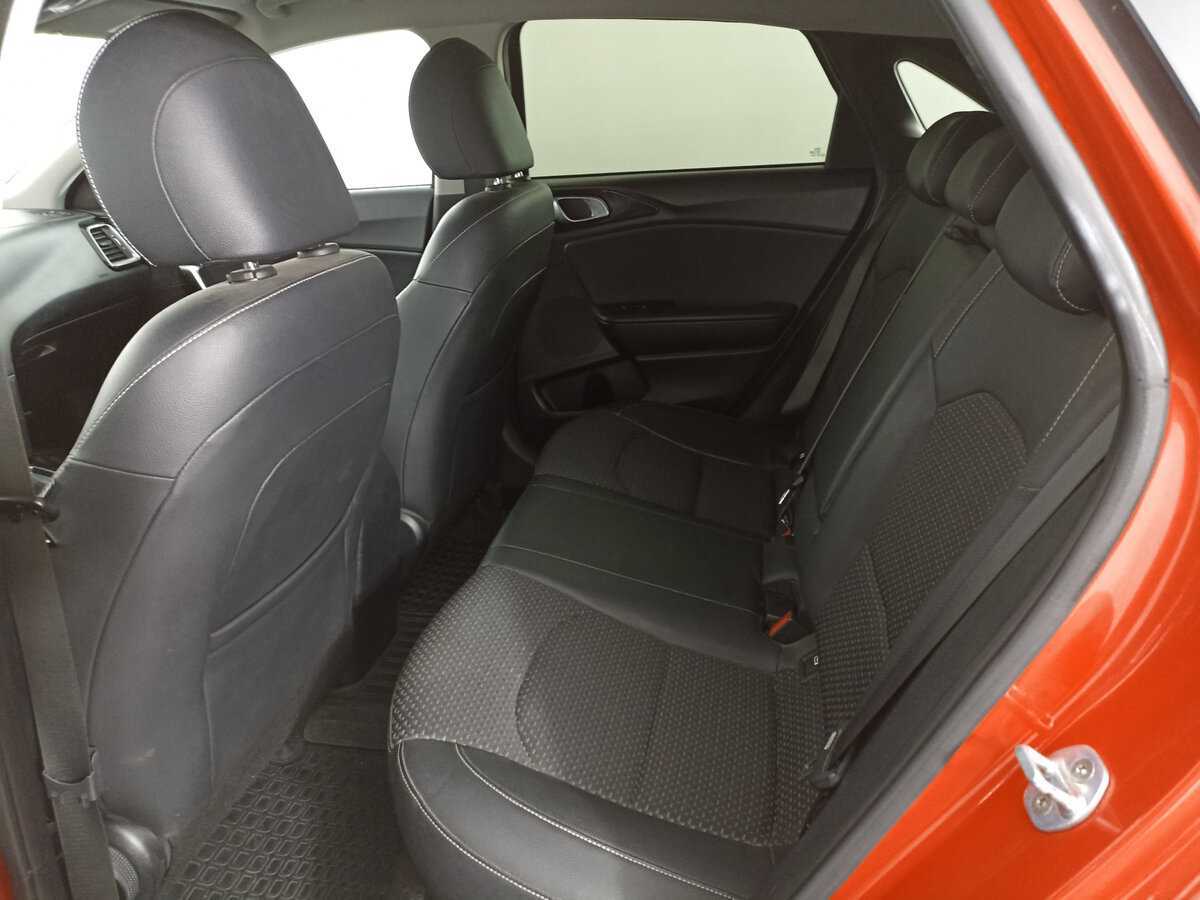 Купить Kia Ceed с пробегом. Фото: #8