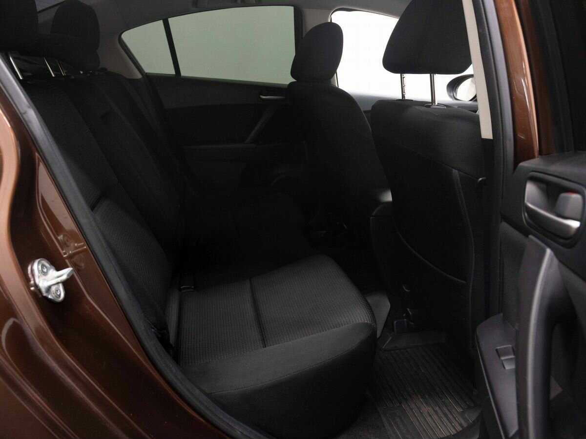 Купить Mazda 3 с пробегом. Фото: #10