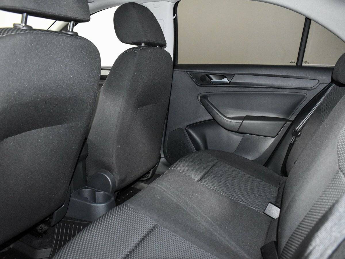 Купить Volkswagen Polo с пробегом. Фото: #10