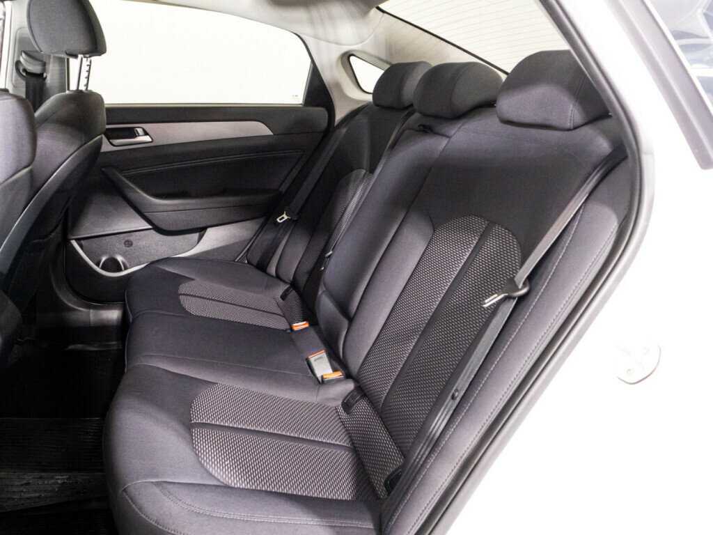 Купить Hyundai Sonata с пробегом. Фото: #9