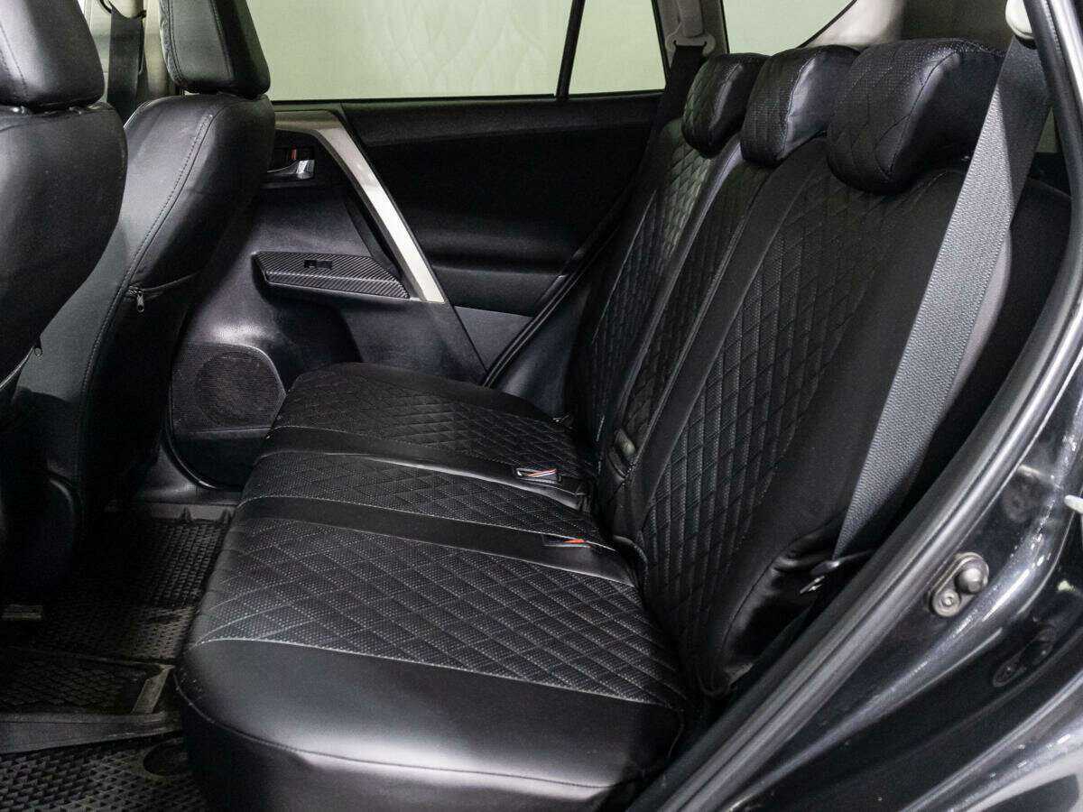 Купить Toyota RAV4 с пробегом. Фото: #9