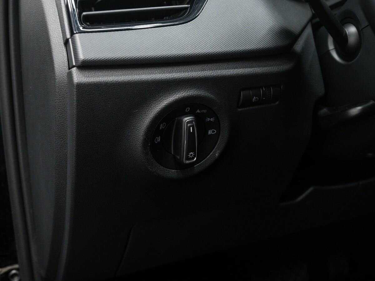 Купить Skoda Rapid с пробегом. Фото: #15