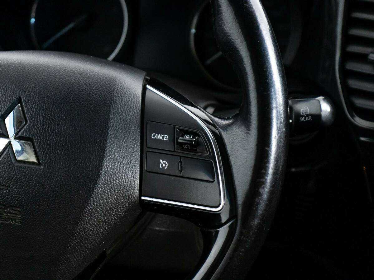 Купить Mitsubishi Outlander с пробегом. Фото: #18