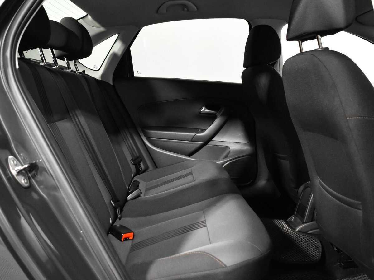Купить Volkswagen Polo с пробегом. Фото: #9
