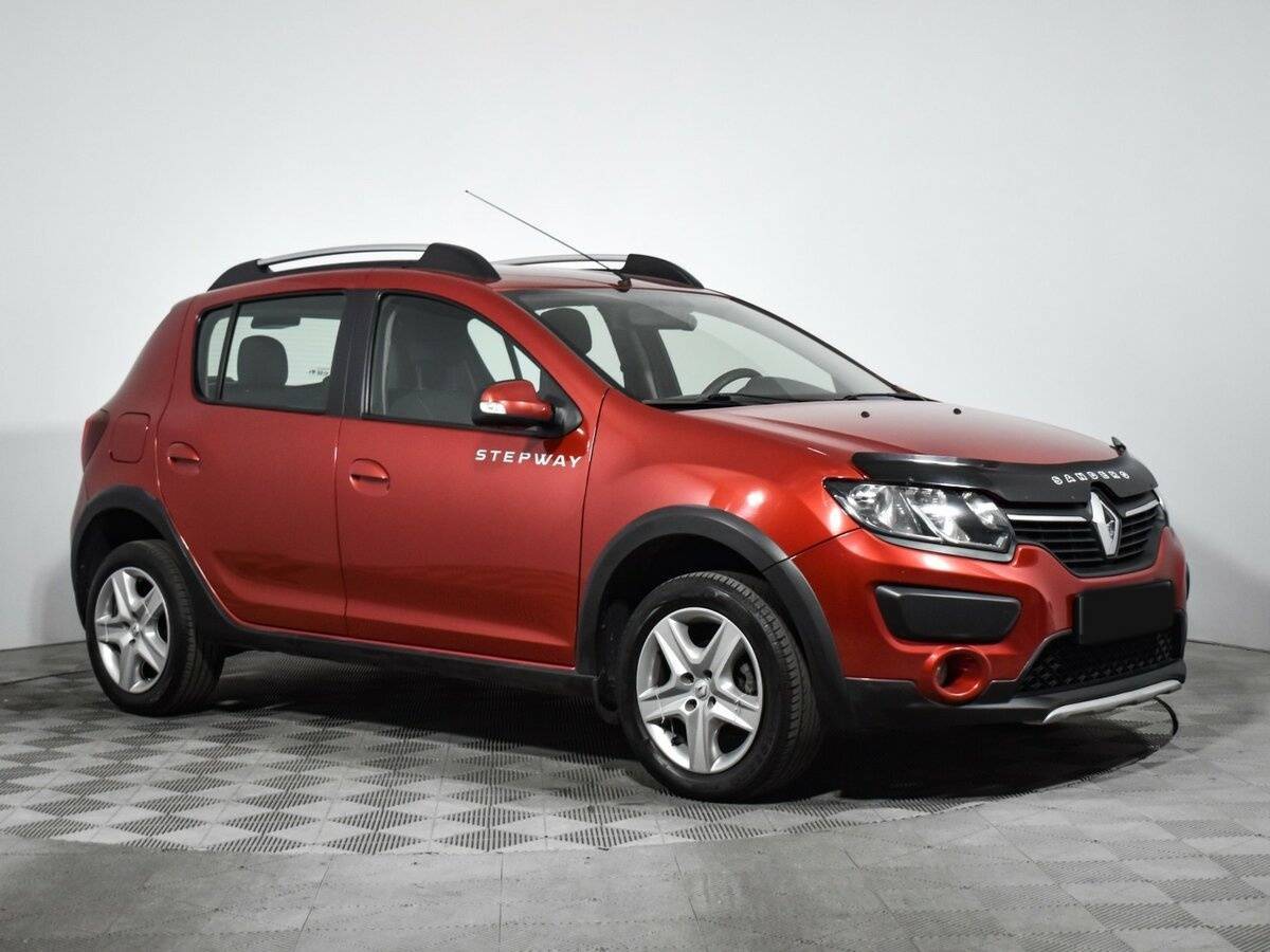 Купить Renault Sandero с пробегом. Фото: #2