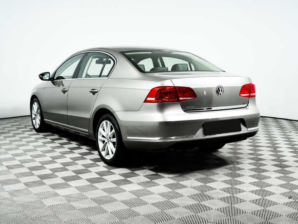 Купить Volkswagen Passat с пробегом. Фото: #6
