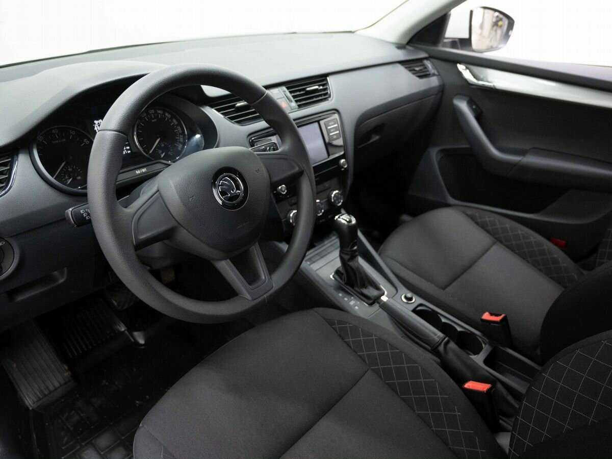 Купить Skoda Octavia с пробегом. Фото: #6