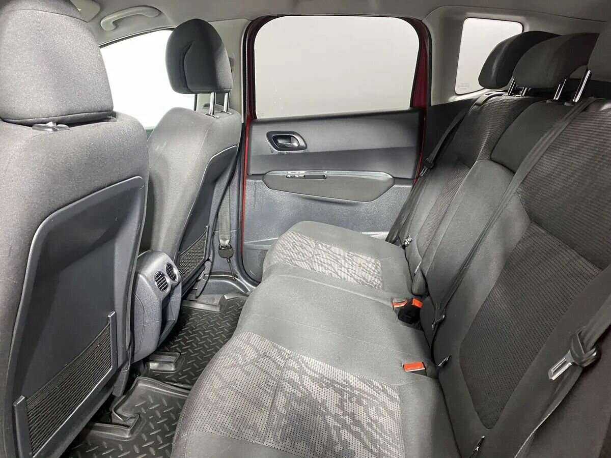 Купить Peugeot 3008 с пробегом. Фото: #8