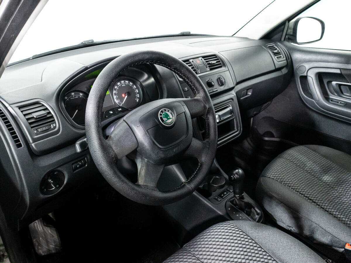 Купить Skoda Fabia с пробегом. Фото: #10