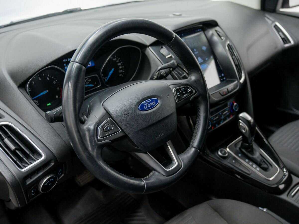 Купить Ford Focus с пробегом. Фото: #17